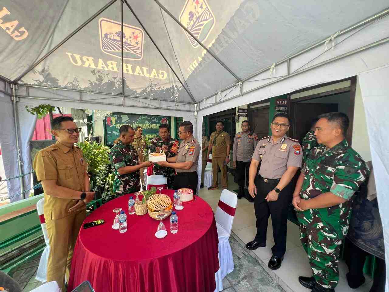 Kunjungan Forkompimcam Rungkut dan Gunung Anyar Dalam Rangka HUT TNI KE 81 di Koramil 0830-11/Rungkut